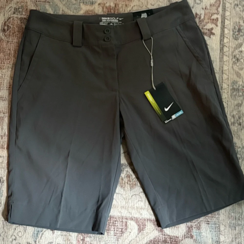 NWT Nike Golf Tour Performance Shorts Women's 6 Gray Stay Cool Modern Rise
